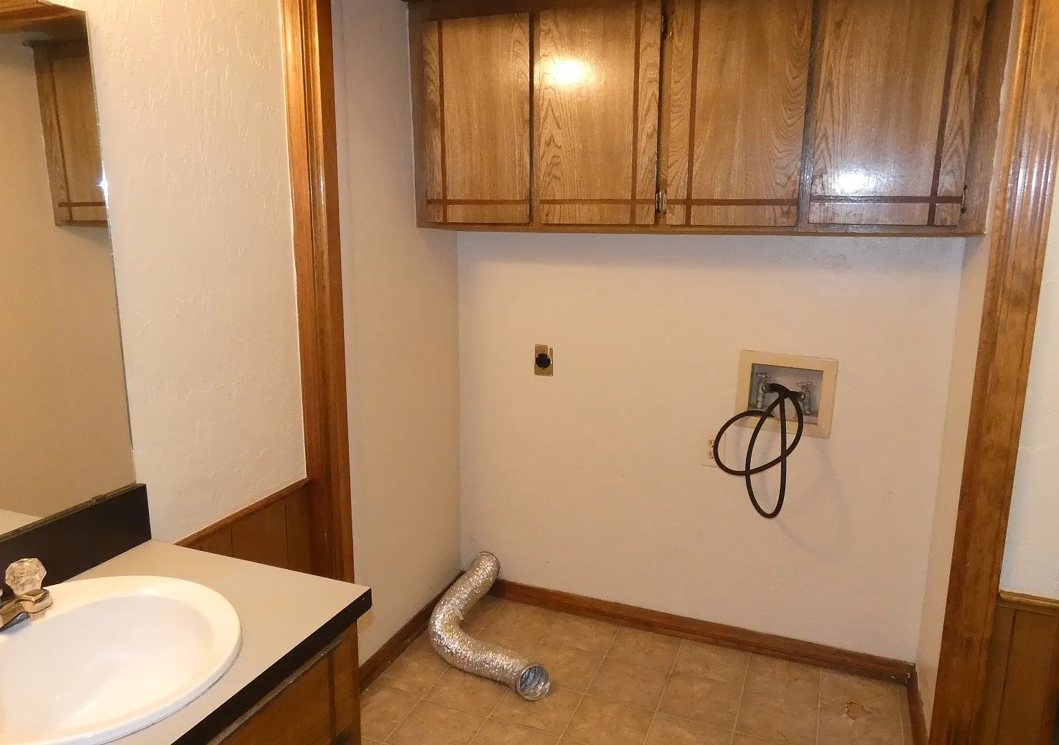 4034 NW Ozmun Ave. Unit A — Photo 3