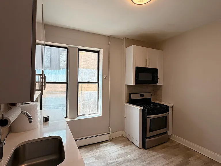 5708 Hudson Ave #10-C — Photo 3