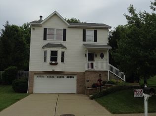 78 Rodgers Dr, Coraopolis, PA