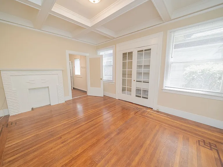 38 Glen Avenue — Photo 9