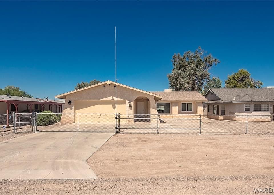 1st image of 8061 S Aspen Dr