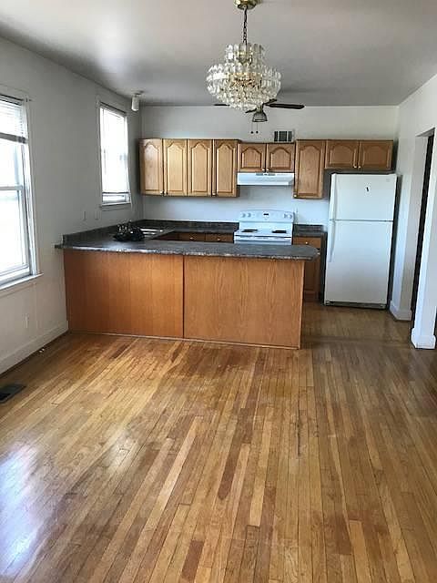 1st image of 27 E Willis St #J