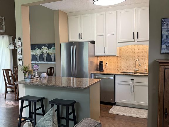 5th image of 6849 Pine Crest Trl S