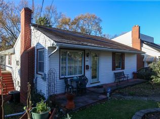 806 Kerry Hill Dr, Pittsburgh, PA 15234