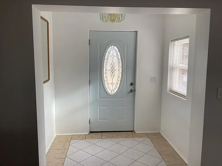 37 Diamond Glen Rd — Photo 8