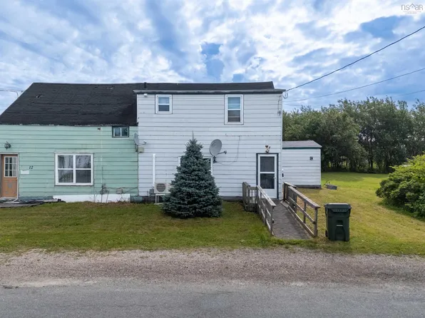 10 Row St, Glace Bay, NS B1A 4T7