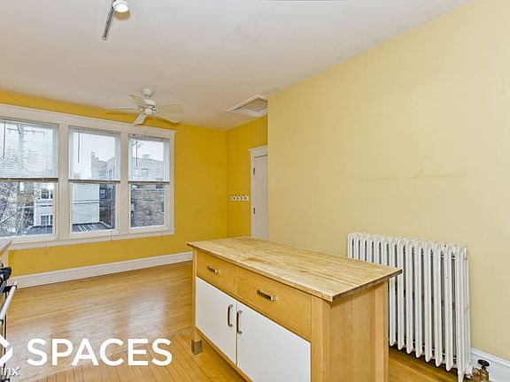 2nd image of 1473 W Farragut Ave #2