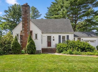 43 Oriole Rd, Westwood, MA 02090