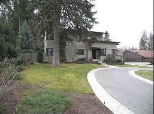 1420 E Overbluff Rd, Spokane, WA 99203