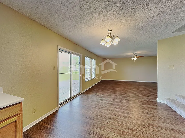 14470 Forsythia Ln — Photo 4