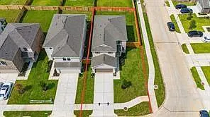 3 bed, 2.5 bath, $2,350 — Photo 2