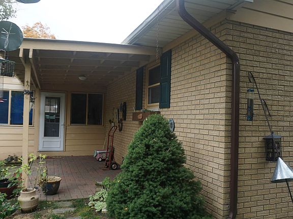 4th image of 203 S Jefferson St