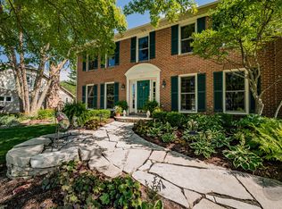 25W351 Westove Ct, Naperville, IL 60540