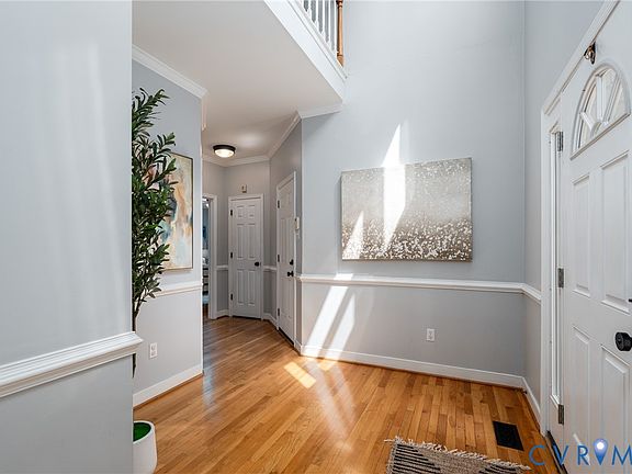 5th image of 2424 Early Settlers Rd