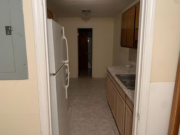 2nd image of 107 Susan Dr #B