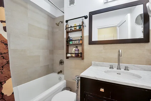 Rented by Bold New York | media 12