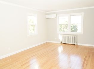 193 E Maujer St APT 2, Valley Stream, NY 11580