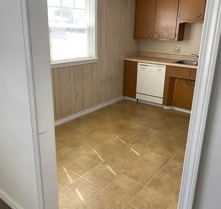 Kitchen & dining