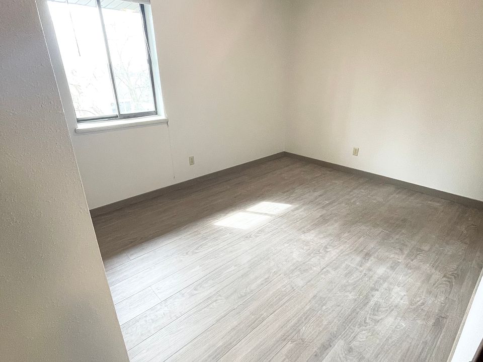 1st image of 2885 Glen Creek Pl #5