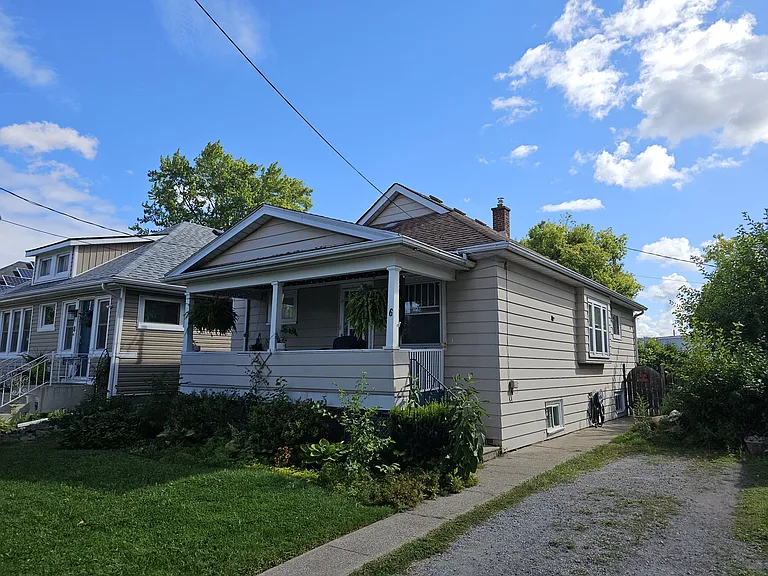 6 Mitchell St — Photo 2