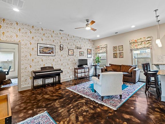 3rd image of 1907 E 20th St