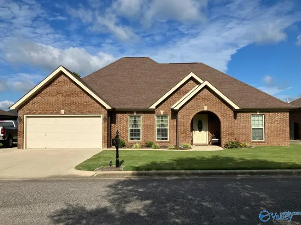 15815 Landview Ln, Athens, AL 35613