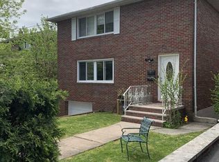 431 10th St #1, Palisades Park, NJ 07650