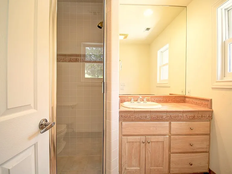 155B Nimitz Dr — Photo 14