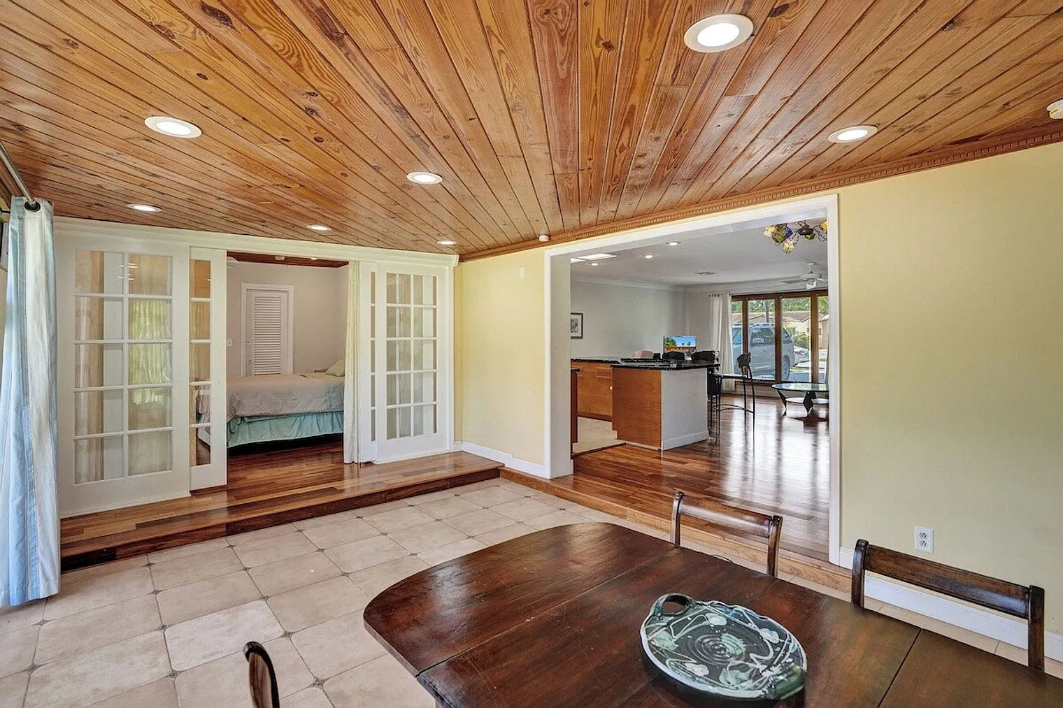 2 bed, 2.0 bath, $4,328 — Photo 2