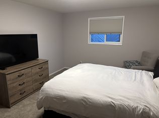 13132 Brookside Dr NE, Aurora, OR 97002