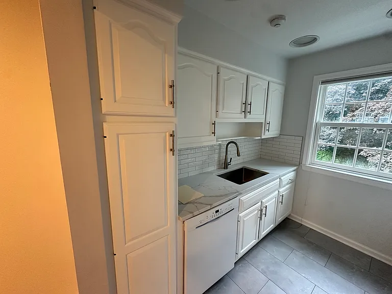 11 Pond Ln #11 — Photo 5