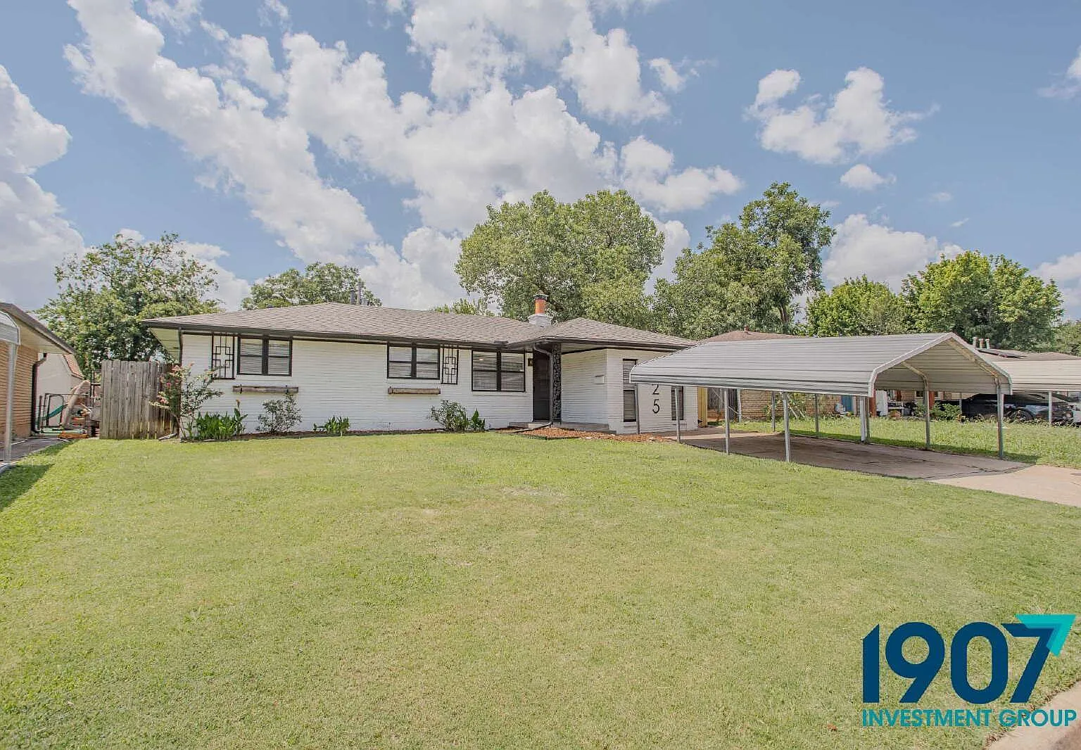 3 bed, 2.0 bath, 1209 sqft, $1,399 — Photo 3
