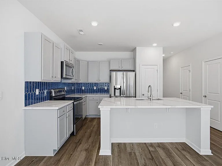 6668 Lemon Ln — Photo 2