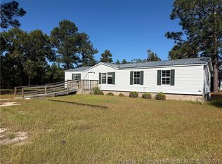 616 Hillcrest Dr, Raeford, NC 28376