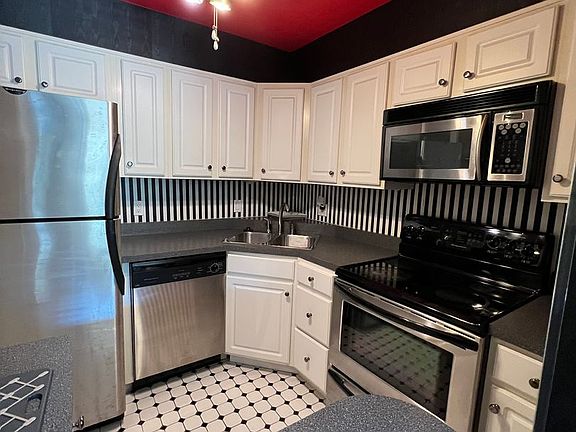 5th image of 1800 Roundhill Rd APT 1406