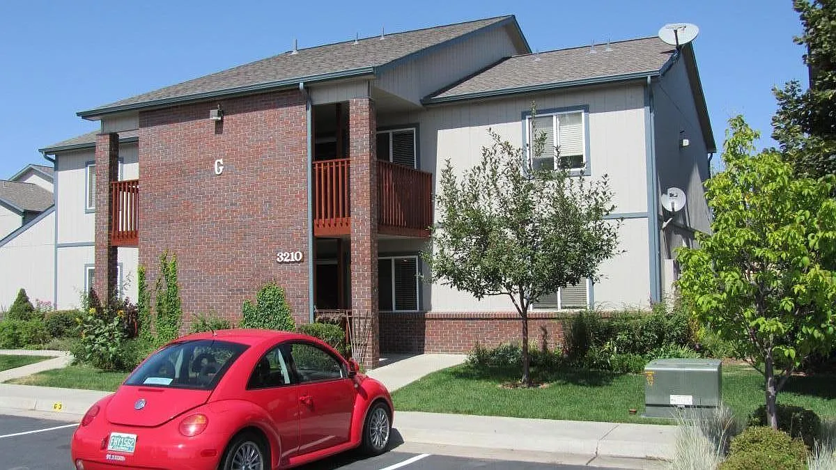 3210 W County Road — Photo 1