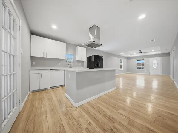 2350 W Cherry St, Paris, TX 75460