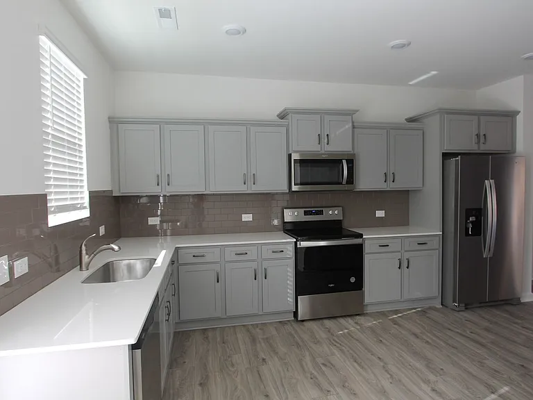 130 S Dorsett St — Photo 4