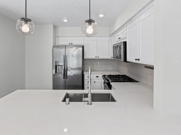 3219 Via Pescado, Carlsbad, CA 92010