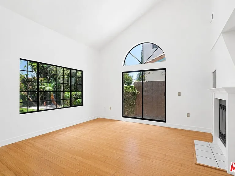 3113 Thatcher Ave — Photo 3