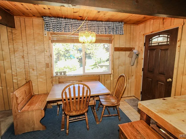136 Mann Dr — Photo 5
