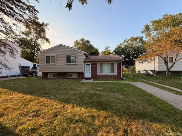 28472 Greenview St, Romulus, MI 48174