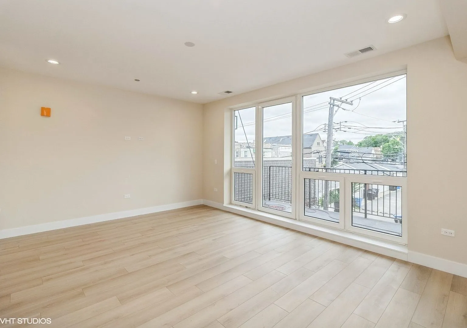 **50%-Off Move-In Fee If Move-In By 10/15/26** Irving Park 2-Bed / 2-Bath -- 2025 New Constructio... — Photo 4
