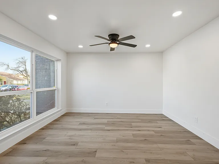 1721 R Ave #1723 — Photo 5
