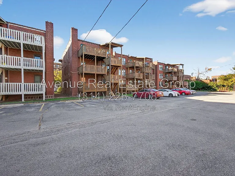 5559 Pershing Ave #1F — Photo 42