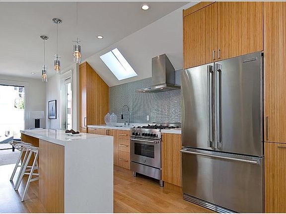 4th image of 972 Dolores St