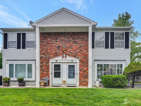 104 Brewster Cir, Old Bridge, NJ 08857