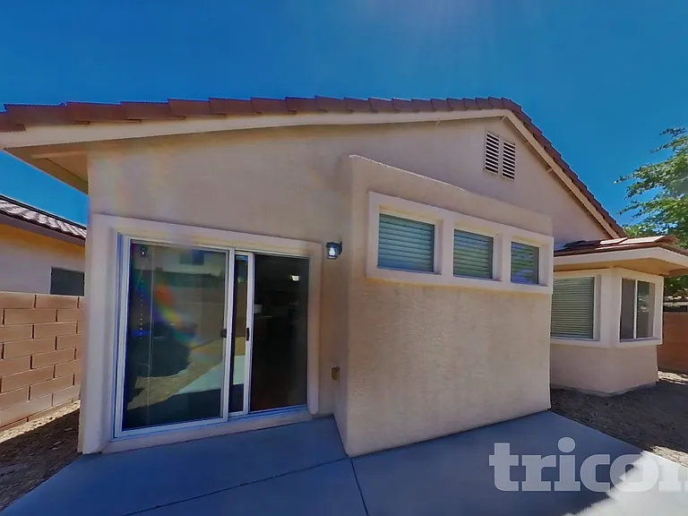 1104 Bistro Bay Ave — Photo 15