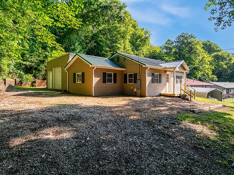4516 Sevierville Pike — Photo 2