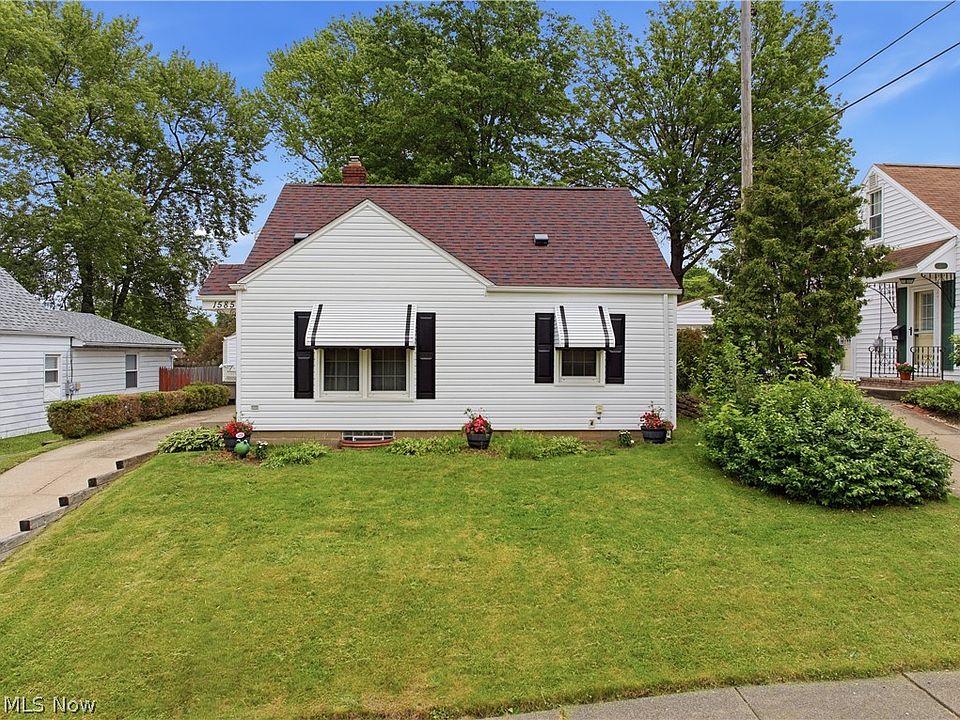1st image of 1585 Thornapple Ave